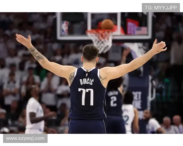 东契奇27岁生涯单场25次数达345次荣登历史控卫第五位 东契奇27岁生涯单场25次数达345次荣登历史控卫第五位